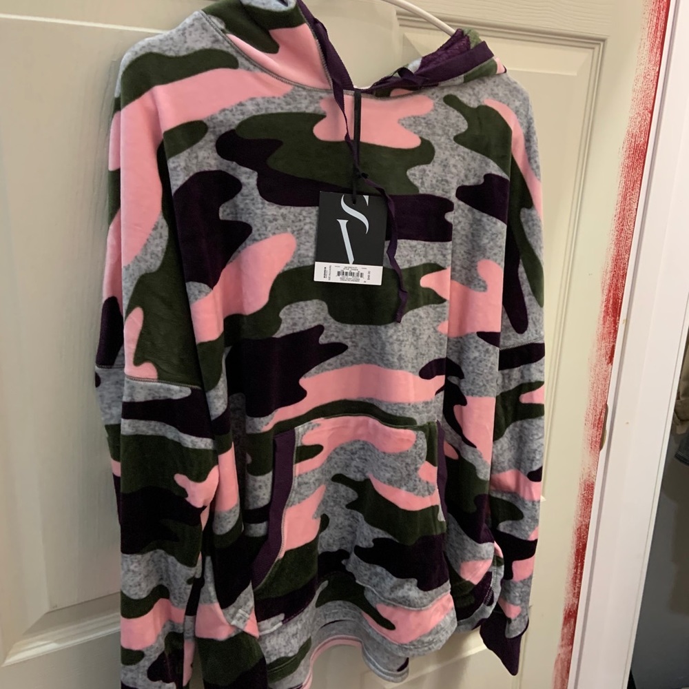 Vera wang pj top